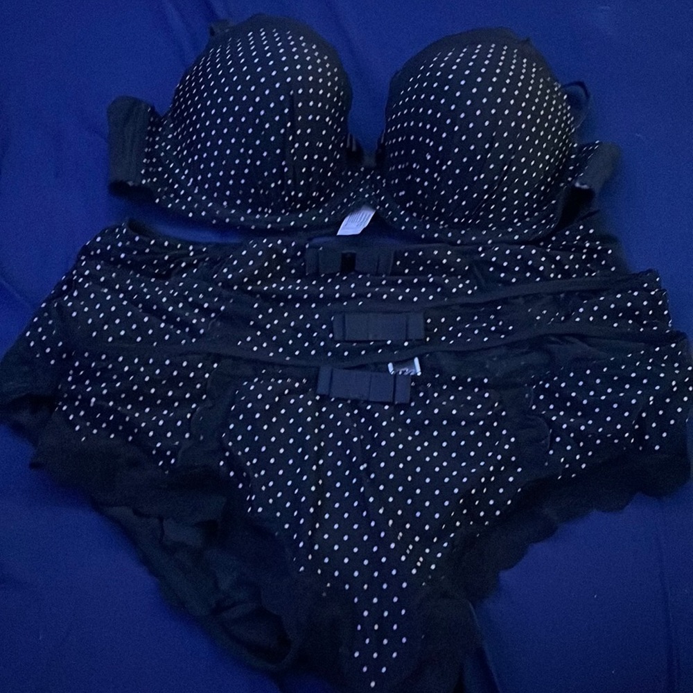 City Chic Balconette Bra and Matching Bottoms